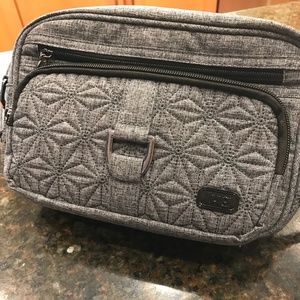 Lug Carousel Bag